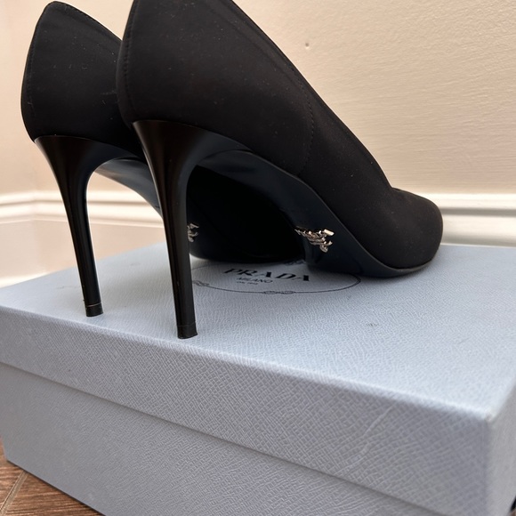 PRADA Black Heels Size 8 - Picture 4 of 6